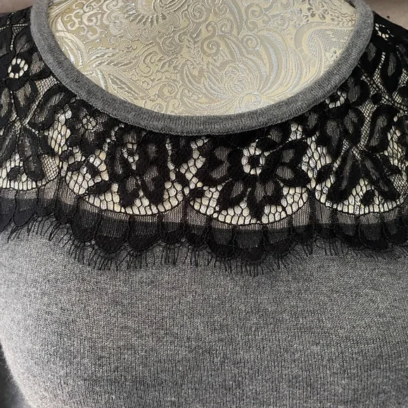 Express Sweater Gray Black Lace Trim 3/4 Sleeve Size XS - Picture 9 of 12